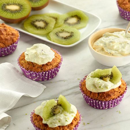 Muffins Integrales Con Avena, Crema De Queso Y Kiwi Zespri™ Vita Green